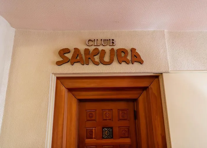 Atami Onsen Sakuraya Ryokan