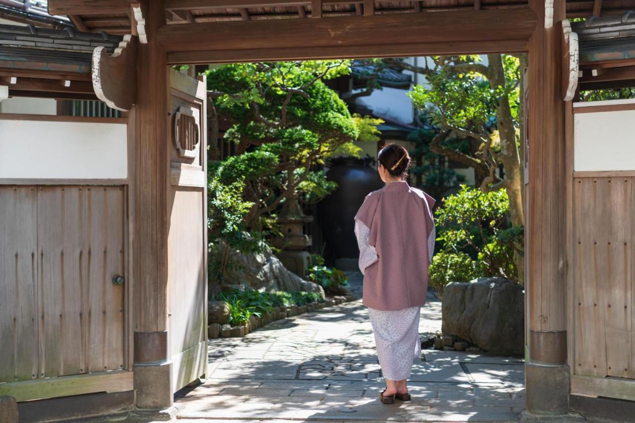 Atami Onsen Sakuraya 4*